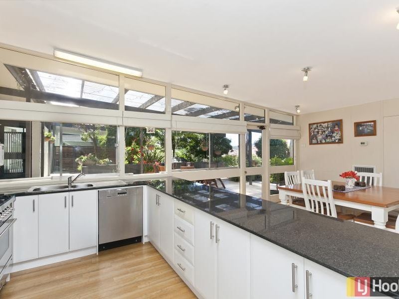 10 Parr Place, Queanbeyan NSW 2620