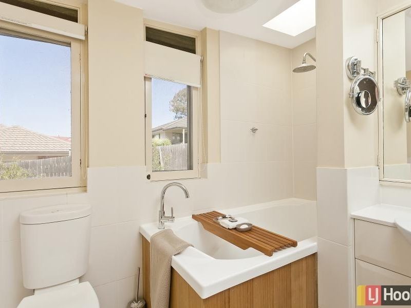 10 Parr Place, Queanbeyan NSW 2620