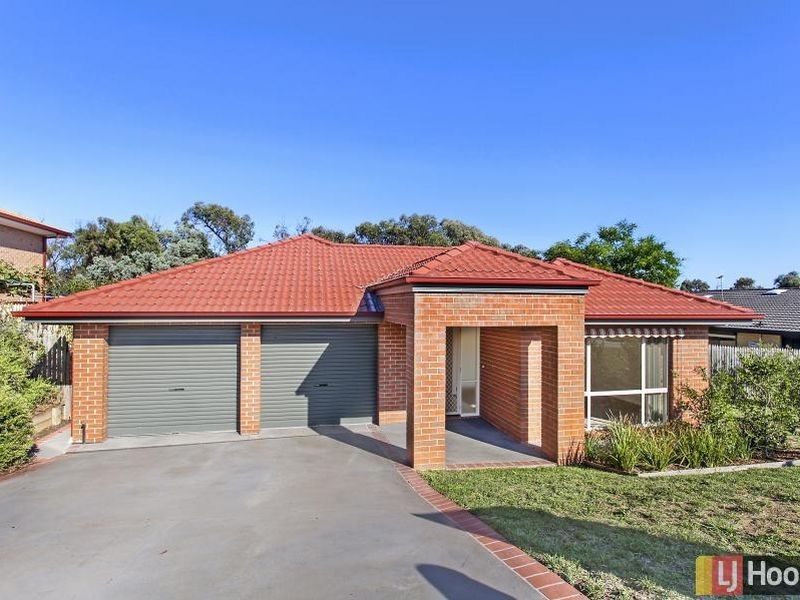 30 Freestone Crescent, Jerrabomberra NSW 2619