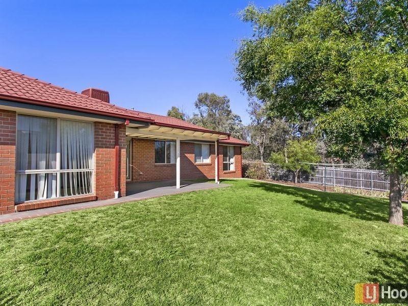 30 Freestone Crescent, Jerrabomberra NSW 2619