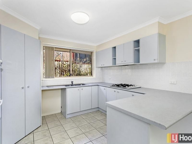 30 Freestone Crescent, Jerrabomberra NSW 2619