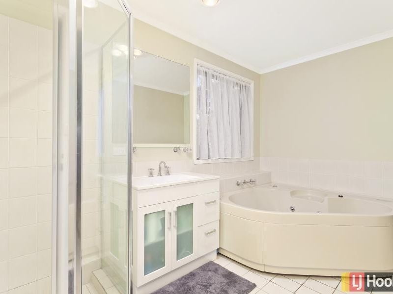 7 Considine Close, Booroomba NSW 2620