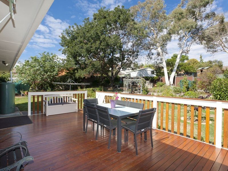 8 Breden Place, Queanbeyan NSW 2620