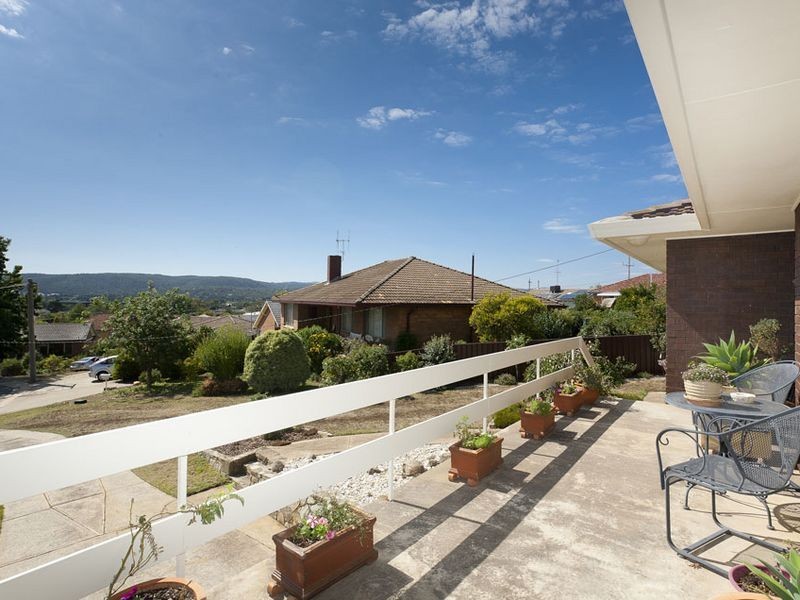 8 Breden Place, Queanbeyan NSW 2620