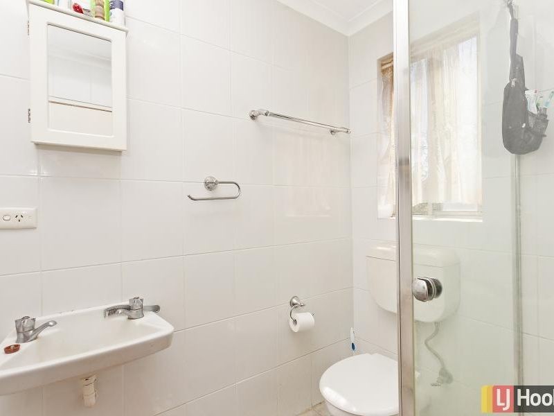 24/9 Macquoid Street, Queanbeyan NSW 2620