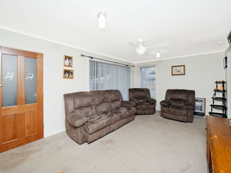 10 Christopher Crescent, Queanbeyan NSW 2620