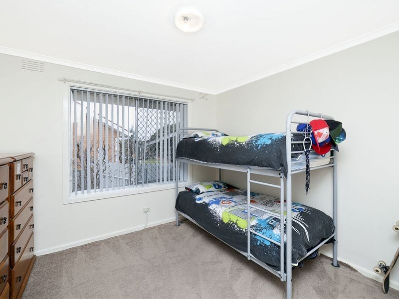 10 Christopher Crescent, Queanbeyan NSW 2620