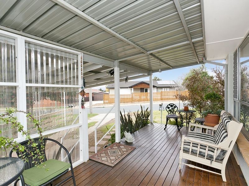 10 Christopher Crescent, Queanbeyan NSW 2620