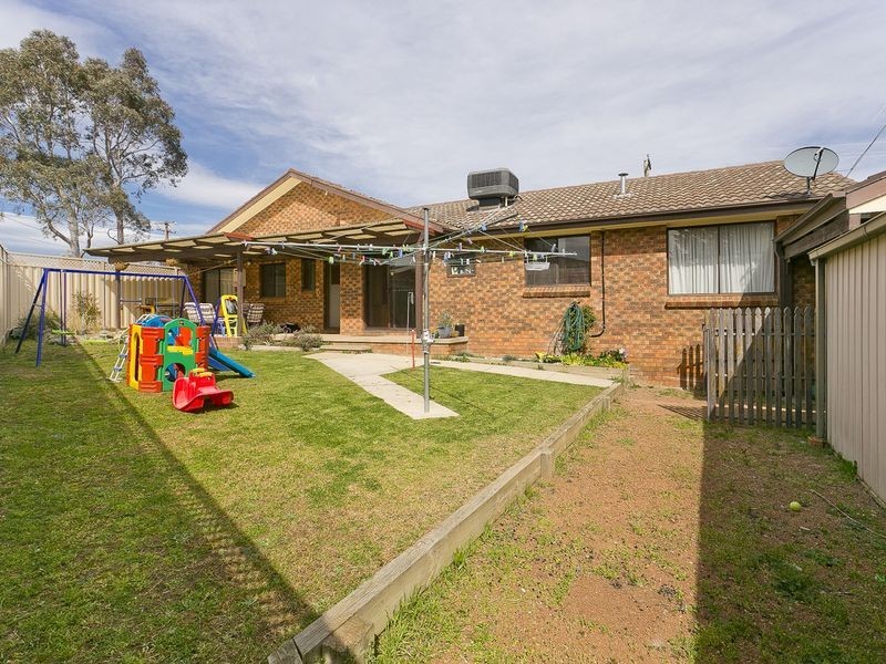 14 Robertson Street, Queanbeyan NSW 2620