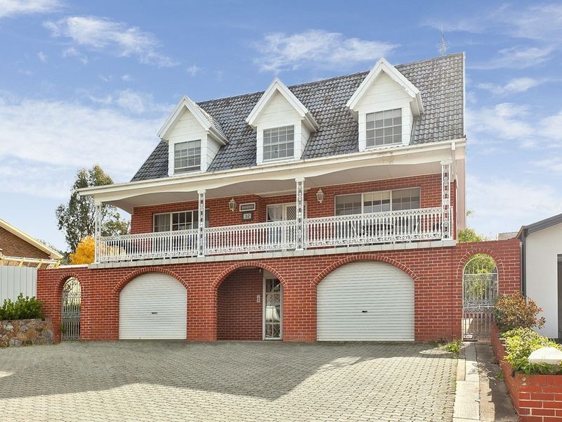 32 Candlebark Road, Queanbeyan NSW 2620