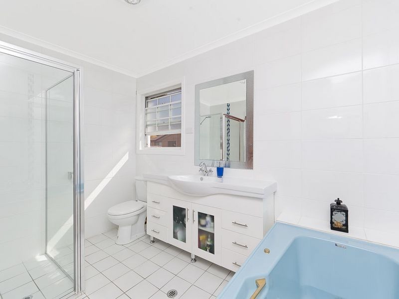 32 Candlebark Road, Queanbeyan NSW 2620