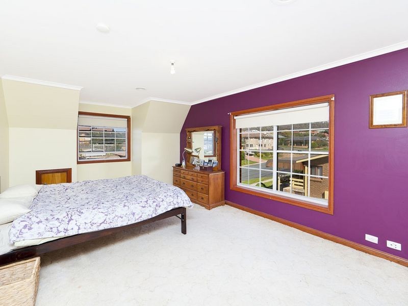32 Candlebark Road, Queanbeyan NSW 2620