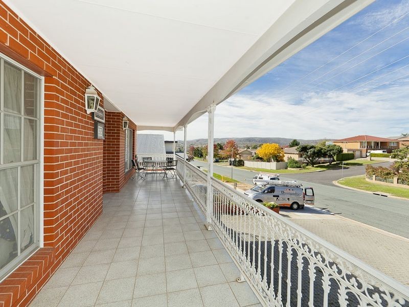 32 Candlebark Road, Queanbeyan NSW 2620