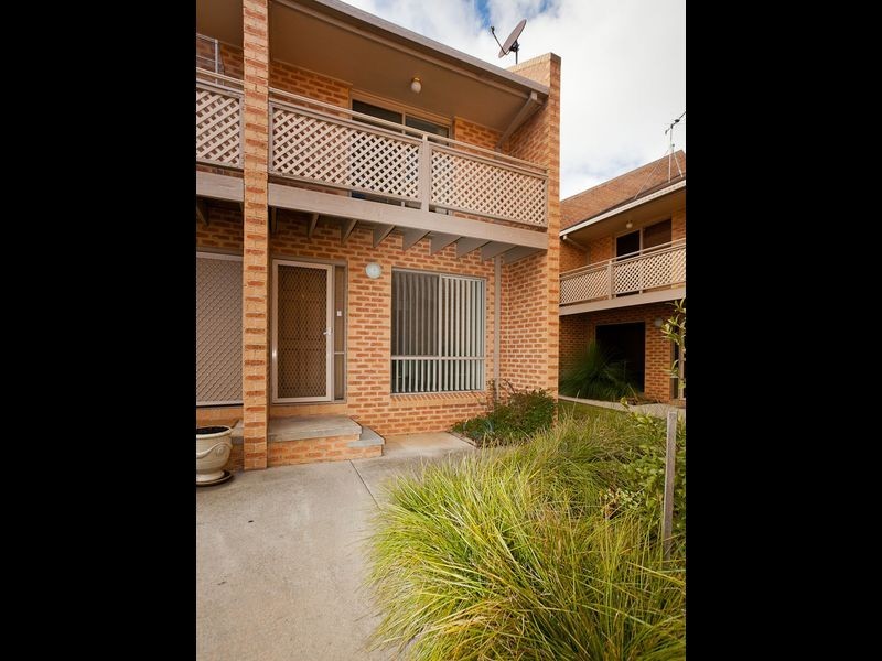 9/1A Davison Street, Queanbeyan NSW 2620