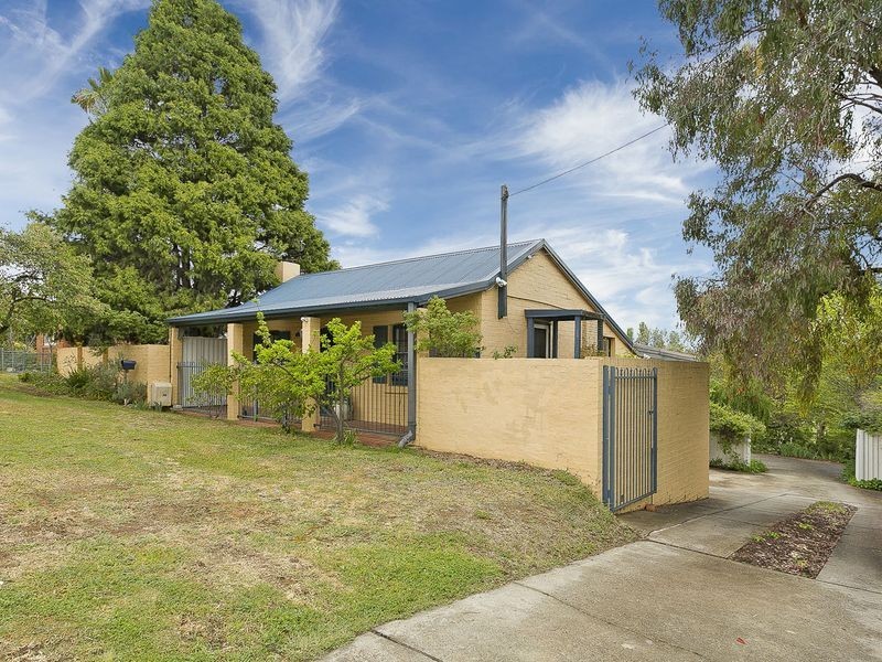 11 Blundell Street, Queanbeyan NSW 2620