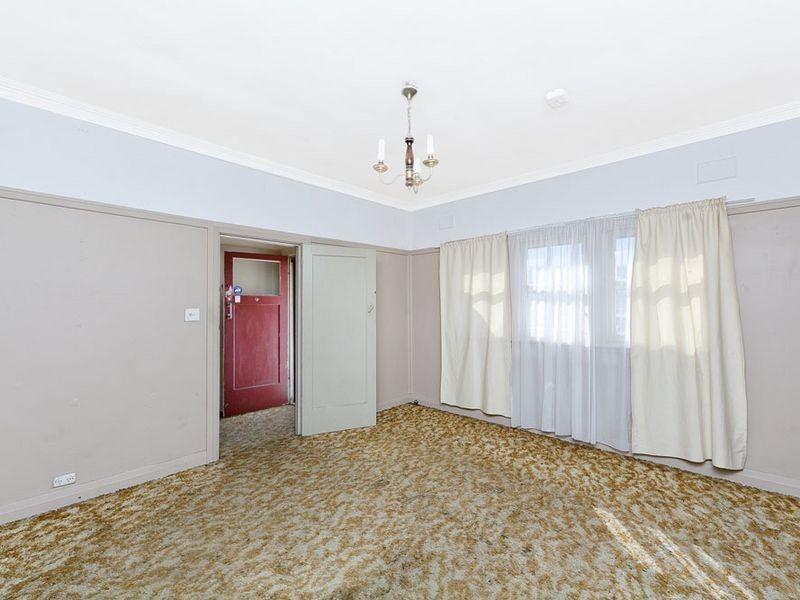 49 Canberra Avenue, Queanbeyan NSW 2620