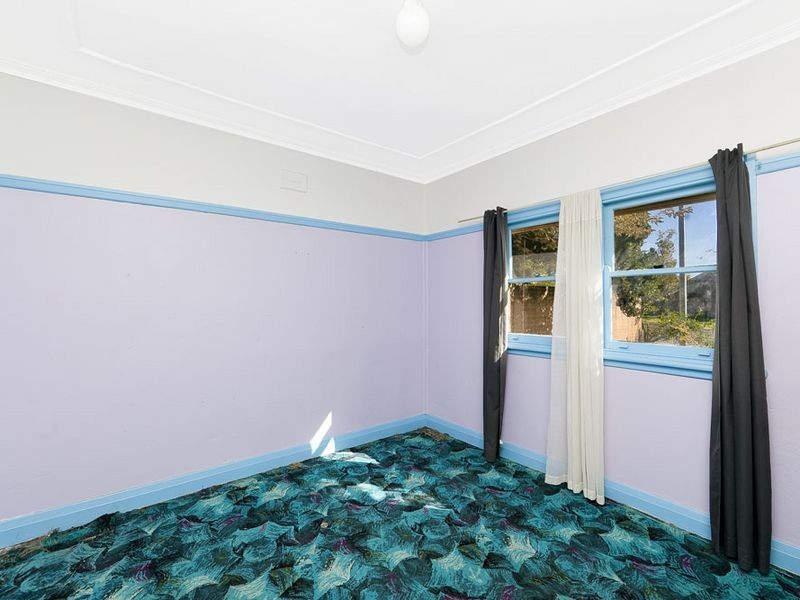 49 Canberra Avenue, Queanbeyan NSW 2620