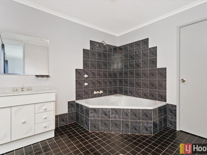 2 Middle Street, Sutton NSW 2620