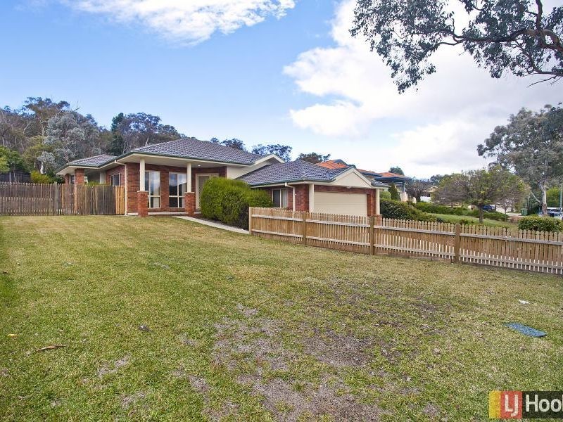 18 Stringybark Drive, Jerrabomberra NSW 2619