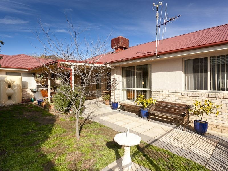 6 Tea Tree Close, Jerrabomberra NSW 2619