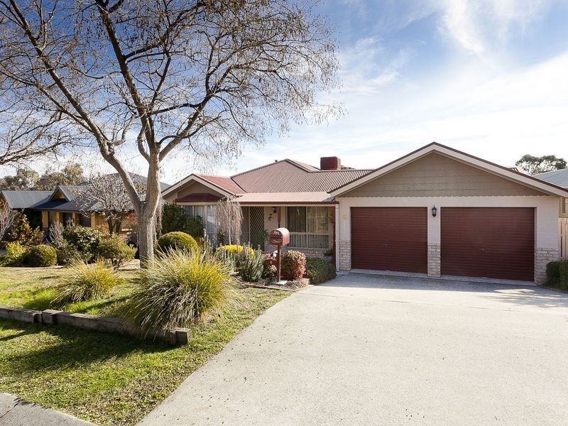 6 Tea Tree Close, Jerrabomberra NSW 2619