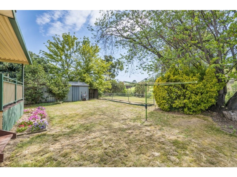 14 Woodger Parade, Queanbeyan NSW 2620