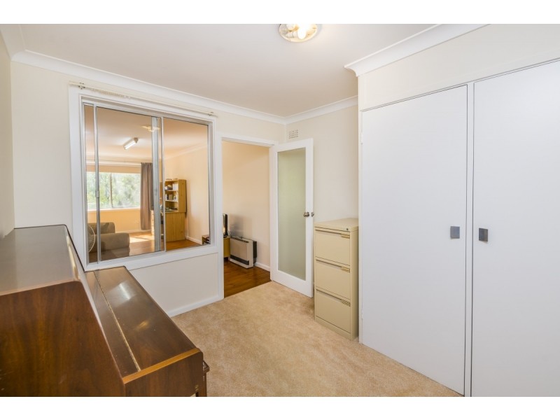 14 Woodger Parade, Queanbeyan NSW 2620