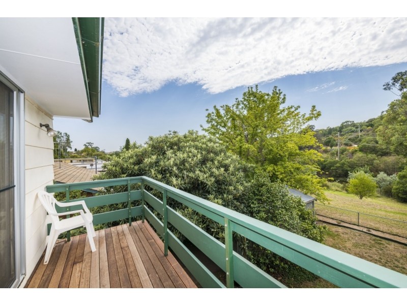 14 Woodger Parade, Queanbeyan NSW 2620