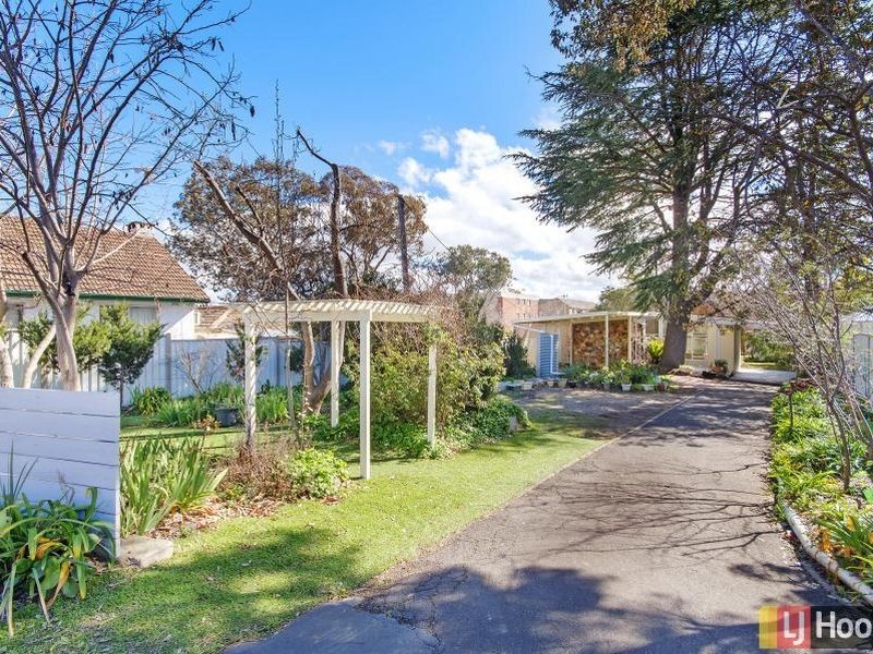 101 Uriarra Road, Queanbeyan NSW 2620