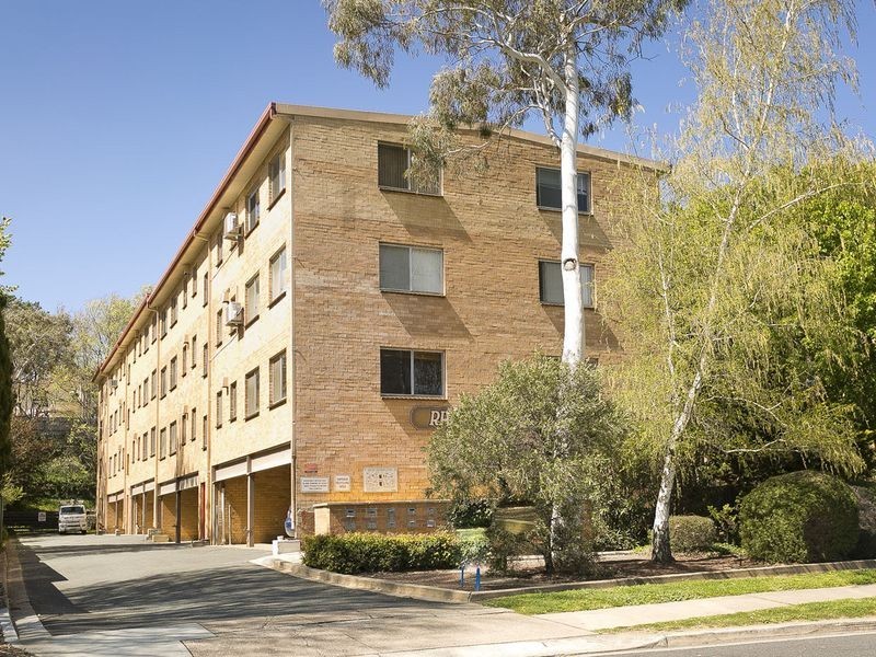 1/46 Trinculo Place, Queanbeyan NSW 2620