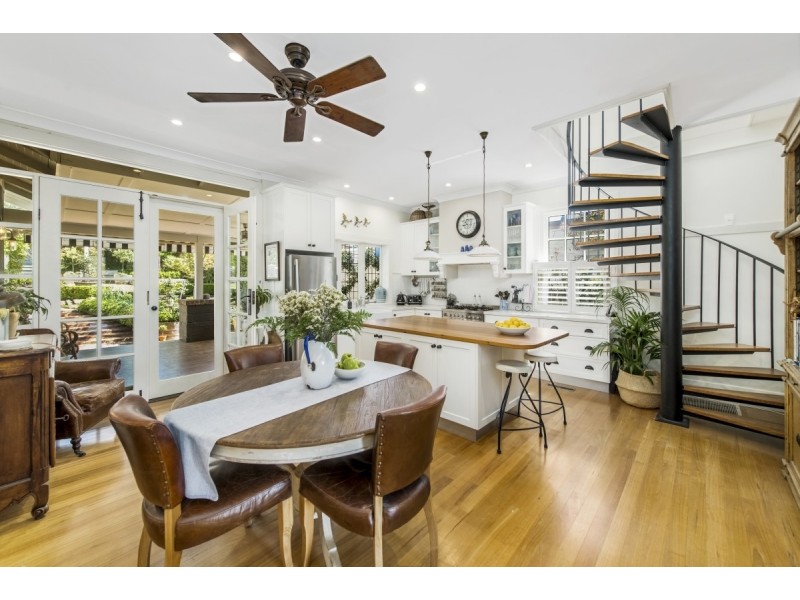 43 The Crescent, Queanbeyan NSW 2620