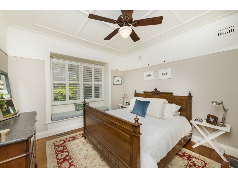 43 The Crescent, Queanbeyan NSW 2620