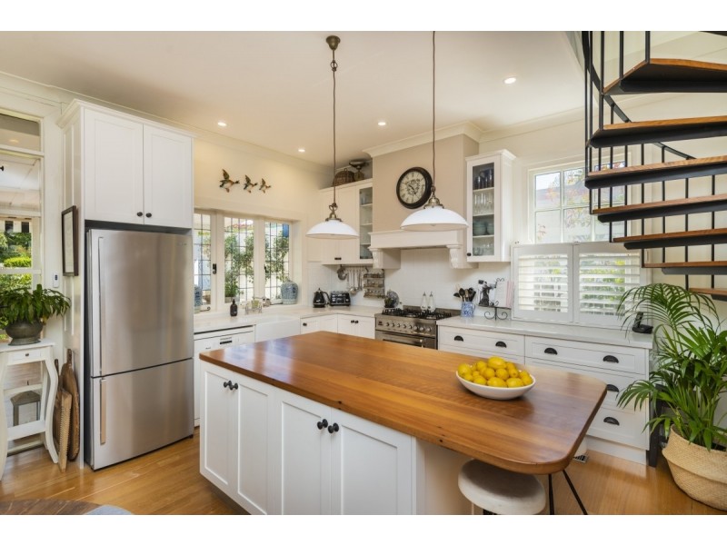 43 The Crescent, Queanbeyan NSW 2620