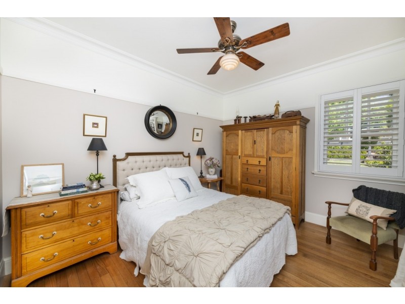 43 The Crescent, Queanbeyan NSW 2620