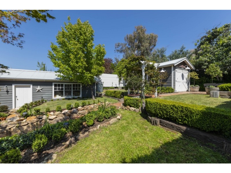 43 The Crescent, Queanbeyan NSW 2620