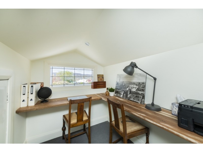 43 The Crescent, Queanbeyan NSW 2620