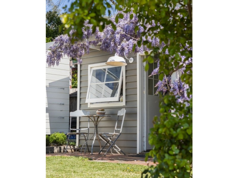 43 The Crescent, Queanbeyan NSW 2620