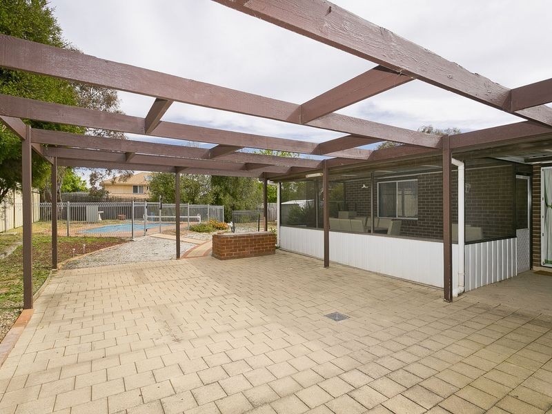 12 Poplar Crescent, Jerrabomberra NSW 2619
