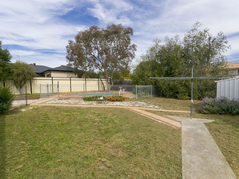 12 Poplar Crescent, Jerrabomberra NSW 2619
