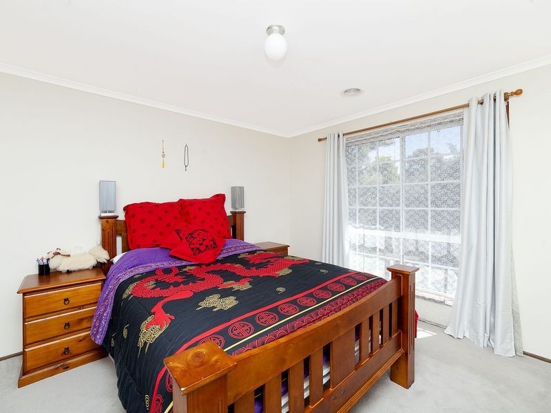 12 Poplar Crescent, Jerrabomberra NSW 2619