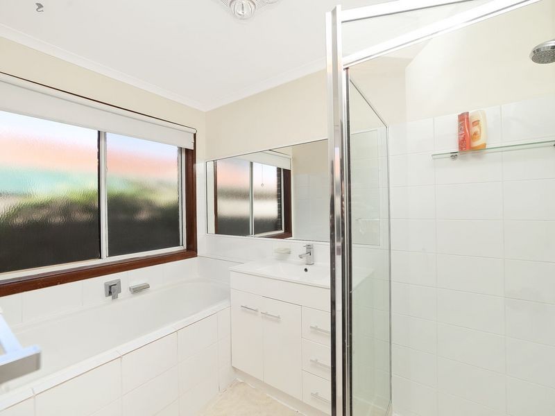 12 Poplar Crescent, Jerrabomberra NSW 2619