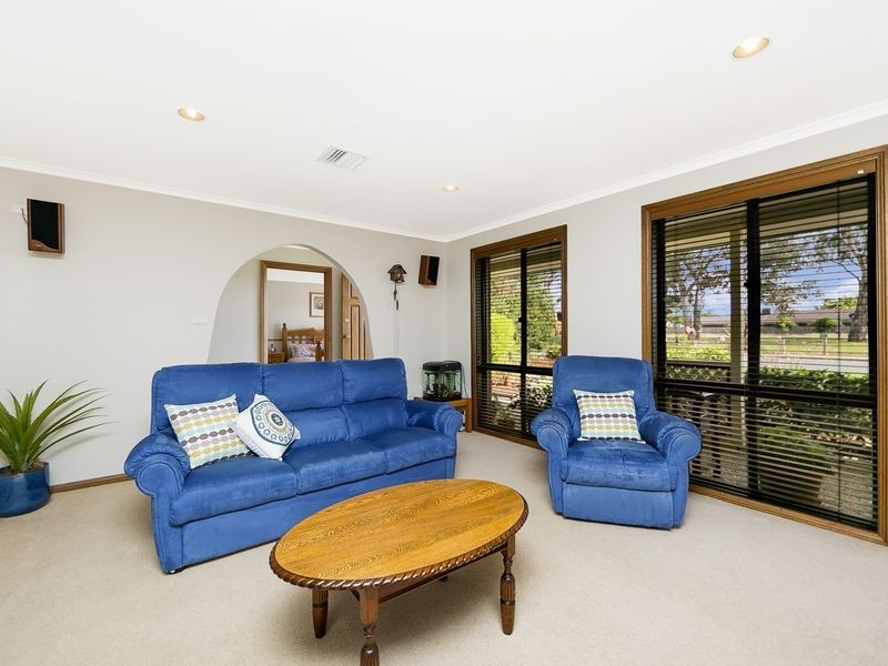 16 Garrong Avenue, Queanbeyan NSW 2620