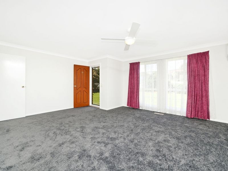 19 Ritchie Place, Queanbeyan NSW 2620
