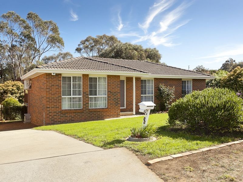 19 Ritchie Place, Queanbeyan NSW 2620