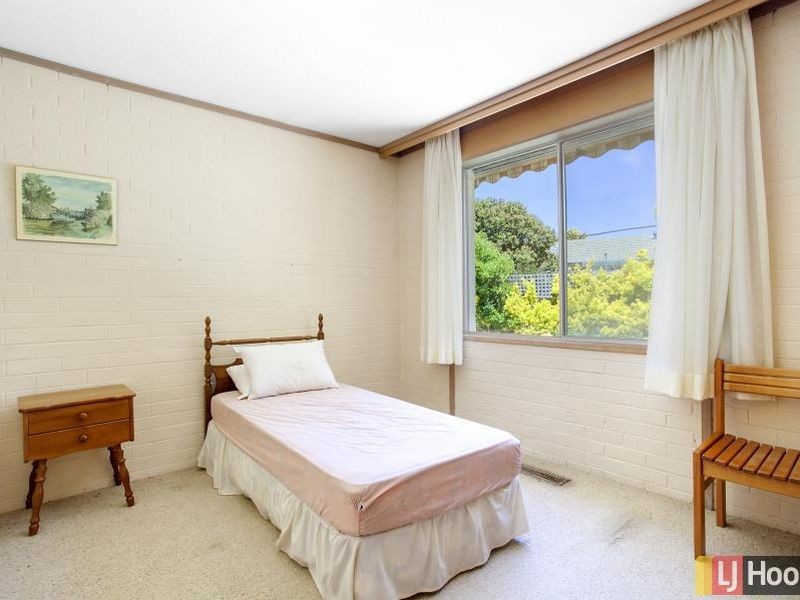 17 Woodger Parade, Queanbeyan NSW 2620