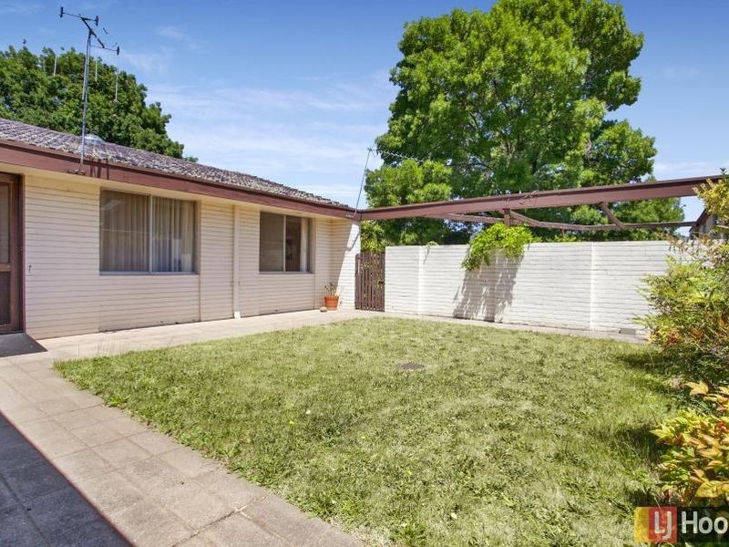 17 Woodger Parade, Queanbeyan NSW 2620