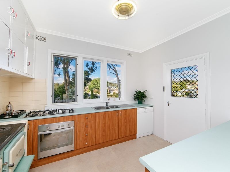 67 The Crescent, Queanbeyan NSW 2620