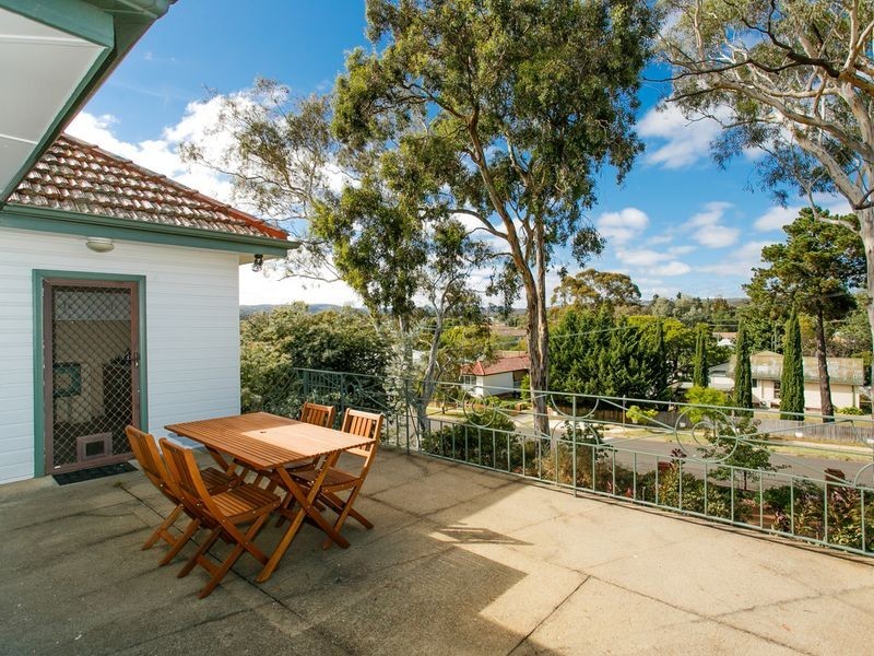 67 The Crescent, Queanbeyan NSW 2620