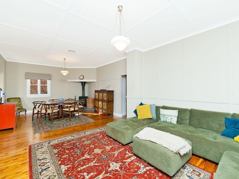 6 Isabella Street, Queanbeyan NSW 2620