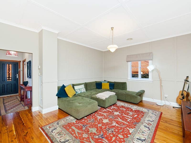 6 Isabella Street, Queanbeyan NSW 2620